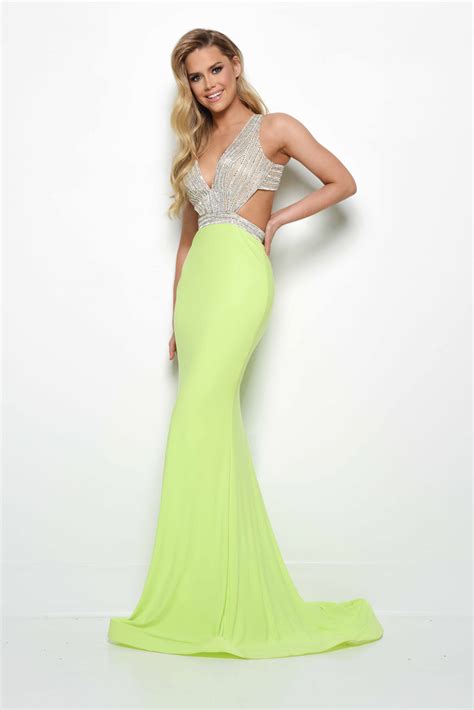 Sexy Prom Dresses And Gowns