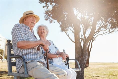 voor positieve gezondheid van ouderen zijn sociaal professionals nodig zorgwelzijn