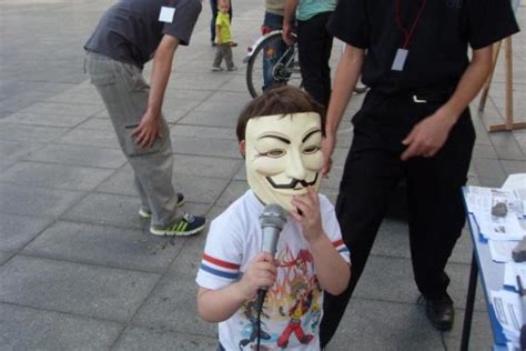 anonymous hacked ubergizmo