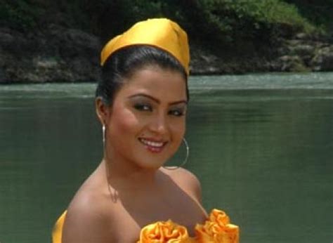 rekha thapa hot nepali actress ~ flash