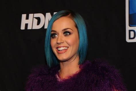 katy perry delivers a saucy shout out to tim tebow at a super bowl party katy perry zimbio