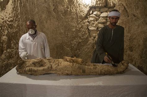 Archaeologists Discover 2 Ancient Tombs In Egypt S Luxor The Times Of