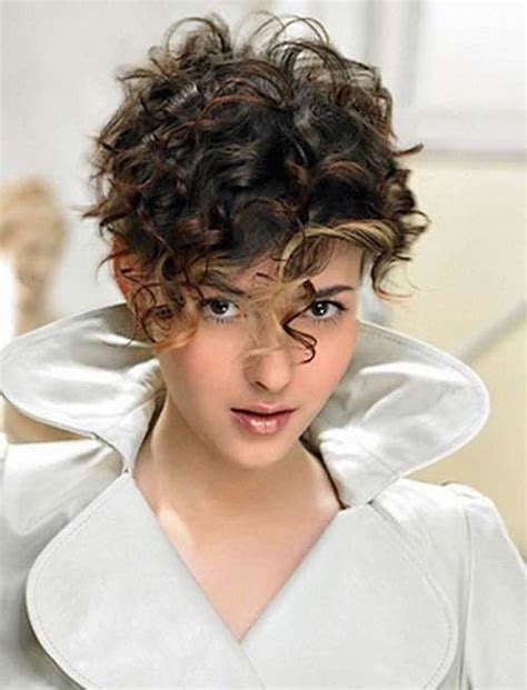 30 Most Magnetizing Short Curly Hairstyles For Women To