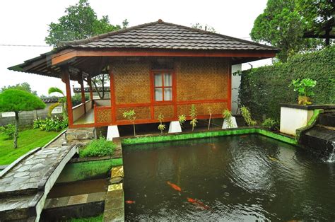 rumah idaman  kolam ikan  desa bamboo architectural pinterest