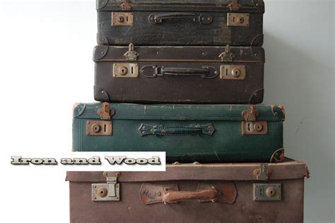 bruin met grijs gemeleerde oude vintage koffer mooi  een vintage