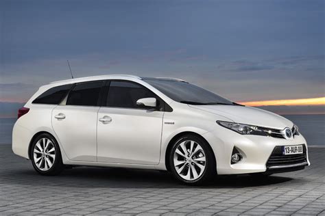 toyota auris touring sports estate specifications released carbuyer