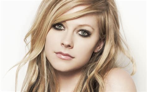 best avril lavigne hot in 2013 top rated avril lavigne hot hot photos hot images hot pics