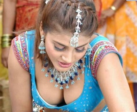 Hot Nagma To Marry Soon ~ Hottest Celebrity Gossip