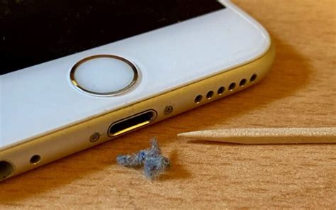clean  iphone charging port  tips
