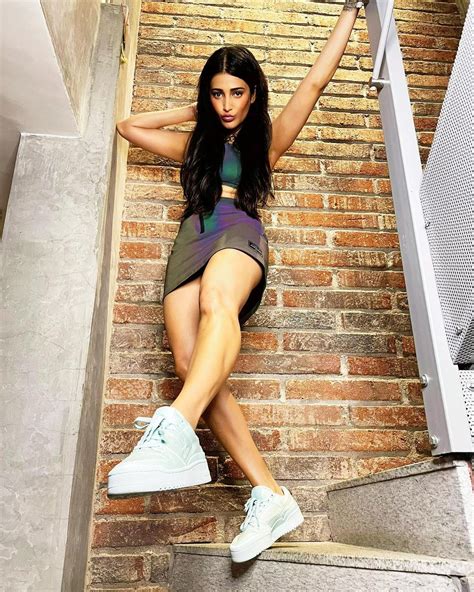 Shruti Haasan Makes A Case For Edgy Fashion See The Diva Pulling Off
