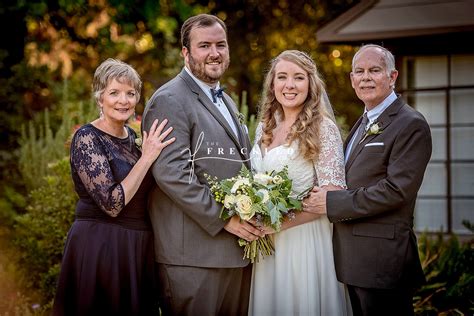 wedding family portraits keeping  simple  freckled photographer