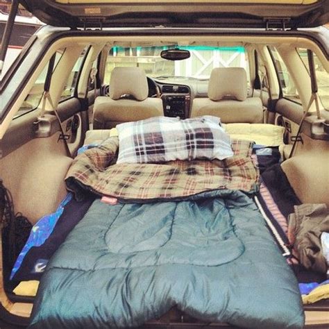 one day i just want to get a truck jeep and sleep in the back of it lm going to car camp