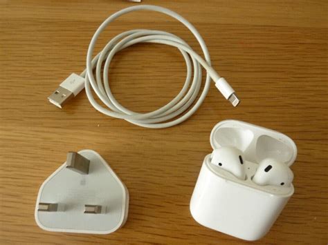 genuine apple airpods  generation wired charging case great condition  clydebank