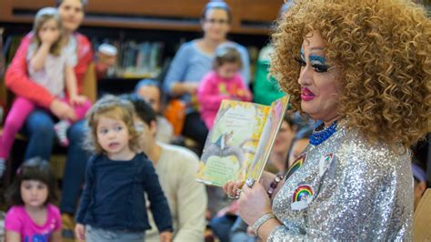 Drag Queen Story Hour Comes To Mobile