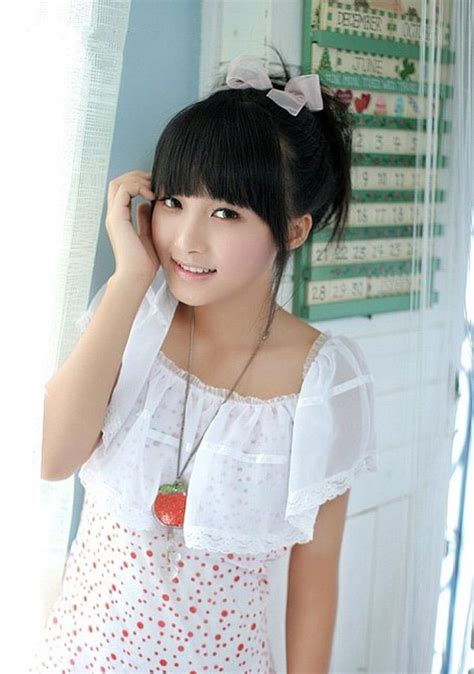 Chinese Very Pure Girl’s Photos 75 Chinese Most Red After 90 Beauty