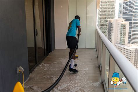 miamis top balcony cleaning company happy clean