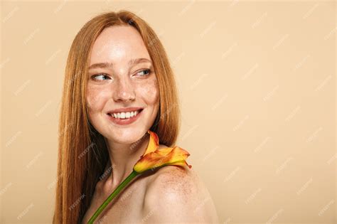 Premium Photo Beauty Portrait Of A Smiling Young Topless Redhead Girl