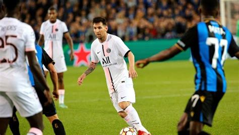 european football matchday lionel messi set  psg home debut