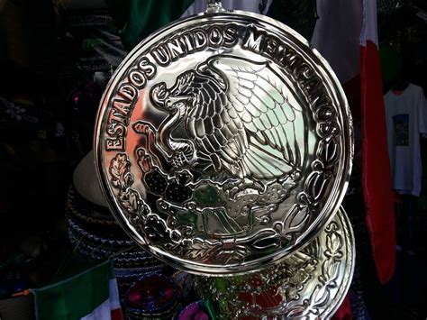 Escudo Mexico Aguila Dorado Decoracion Fiestas Patrias Termo 40 00