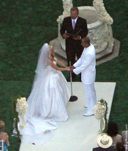 kendra wilkinson s white wedding new york post