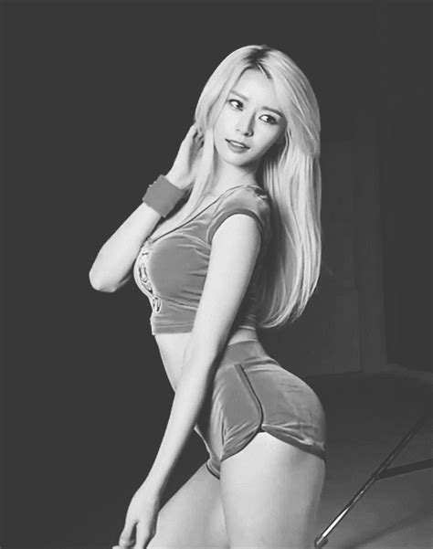 S Korean Model Sexy