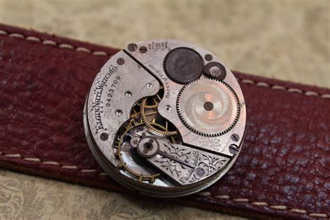 steampunk vintage pocket  movement leather cuff full