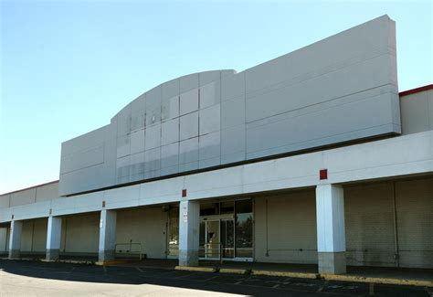 Winco Foods Files Paperwork To Build On Old Kmart Lot In