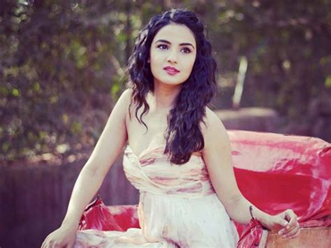 rare and unseen pictures of the vivacious jasmin bhasin filmibeat