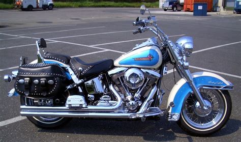 Is White Hot Blue Hot Pearl A Retro Color Harley
