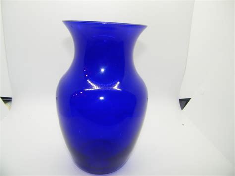 Vintage Glass Cobalt Blue 8 Vase