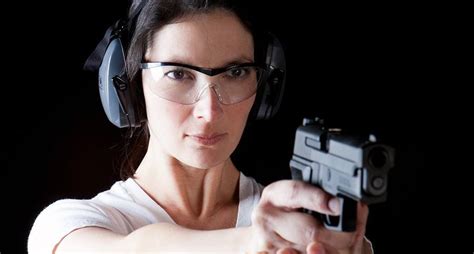 10 best handguns for women that are easy on the hands