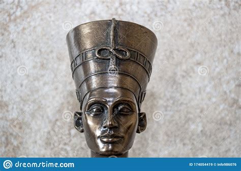 Nefertiti Egyptian Queen Bust Stock Image Image Of Crown