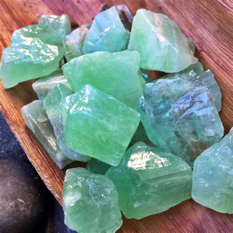 raw green calcite crystal grade  natural rough crystal stones gemstone  healing yoga