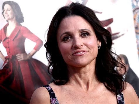 what is nude julia louis dreyfus doing with that clown