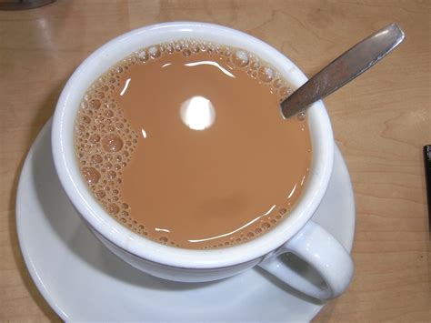 portuguese milk tea chá com leite