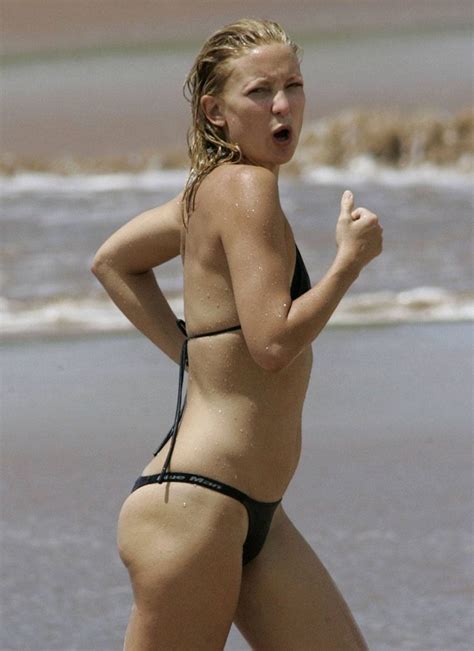 Unseen 21 Sexy Kate Hudson Bikini Images And Hot Picture In Hd