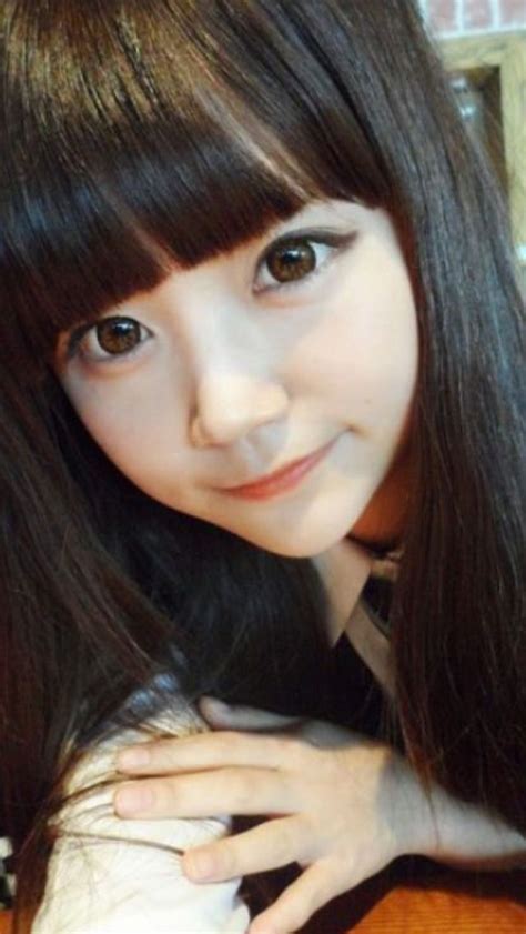 pretty dark haired japanese girl ulzzang large eyes circle lenses