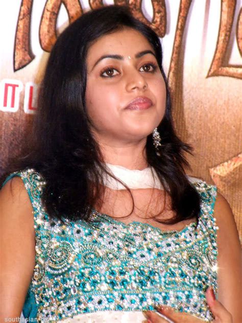 actress poorna shamna kasim hot stills poorna kasim tamil spicy actress cleavage wet movie photos