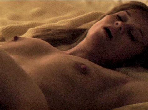 reese witherspoon topless in wild movie celebrity