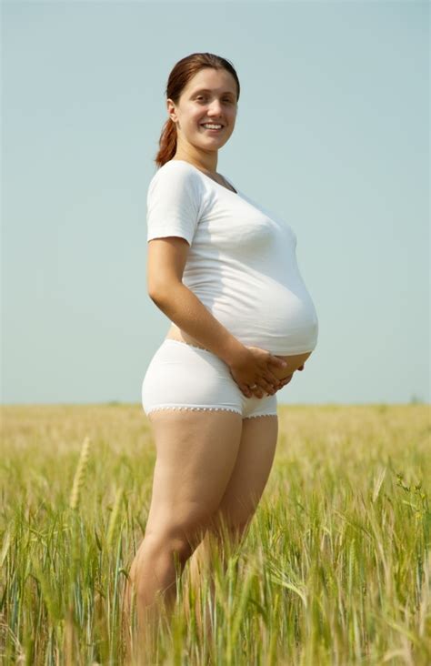 free photo 8 months pregnant woman