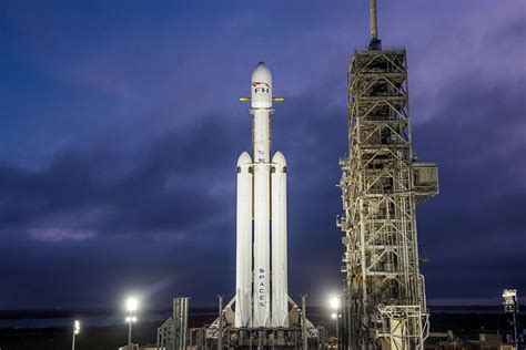 Behold Spacexs 1st Falcon Heavy Rocket On The Launchpad Photos