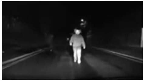 Video Terrifying Footage Shows Moment Clown Chased A Driver In The