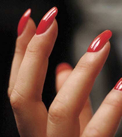 ten tips  perfectly polished nails finesse corner