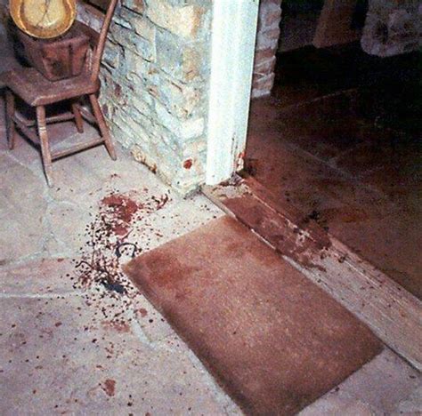 charles manson dead crime scene    killers bloody murders