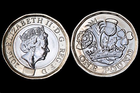 pound coins sell   heres   rare coins worth  fortune metro news