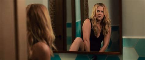 Amy Schumer Nude And Sexy Snatched 2017 1080p Bluray Thefappening