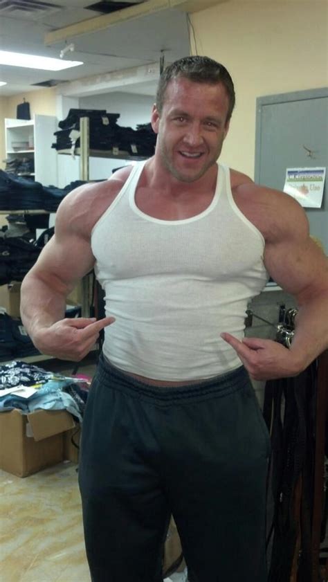 Muscle Lover Us Bodybuilder Nathan Steiger