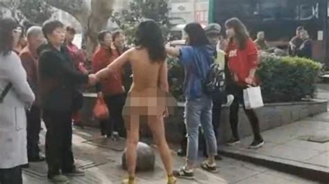 Caught China Thief Strips Naked As A Distraction Sankaku