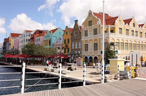 curacao  caribbean destinations   afford  visit smartertravelcom curacao