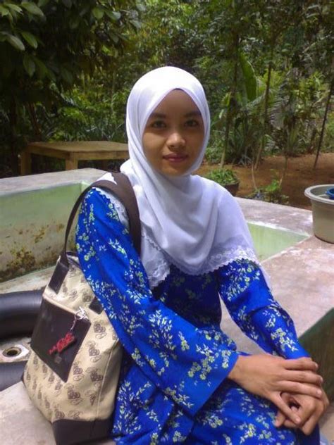 Malaysian College Girl Asmah Muff Flashing Self Photos Leaked